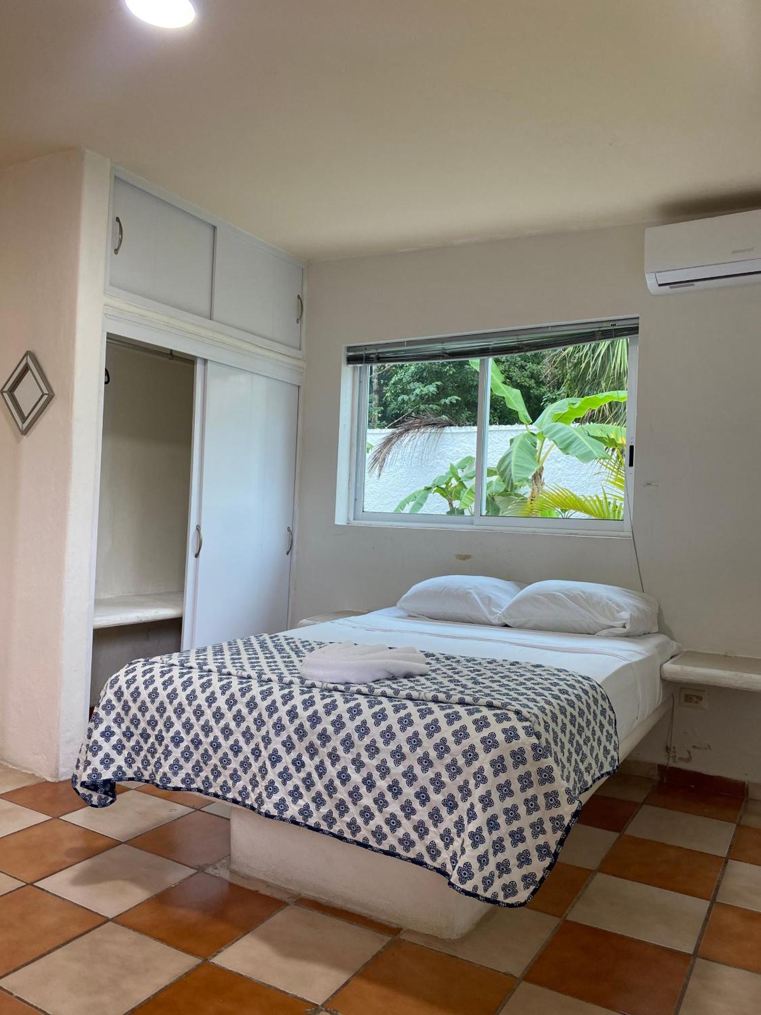 Hotel Dos Mundos, Isla Косумель Экстерьер фото